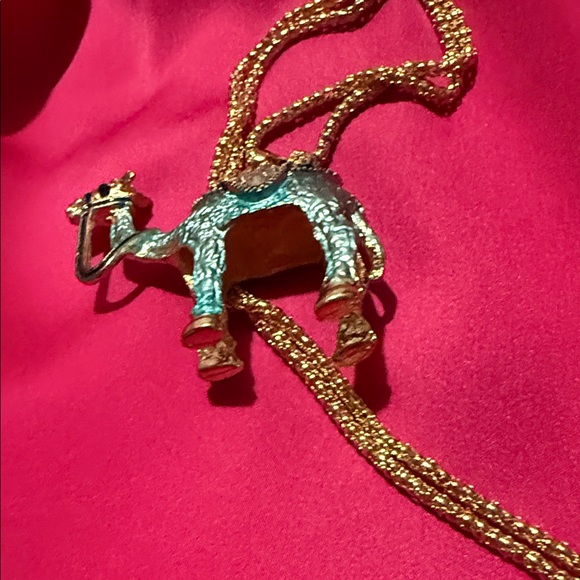 Betsey Johnson Camel Pendant Necklace - Picture 9 of 11